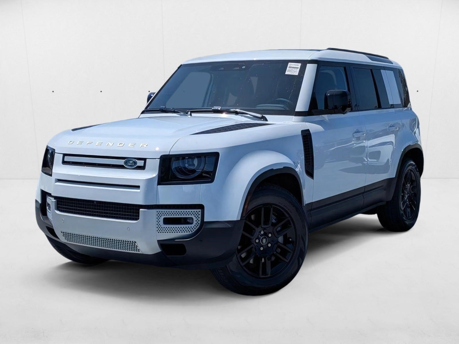 2025 Land Rover Defender S's photo