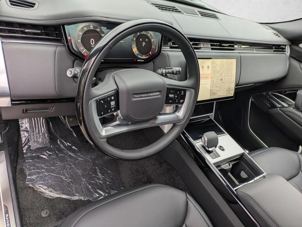 New 2025 Land Rover Range Rover SE Sport Utility