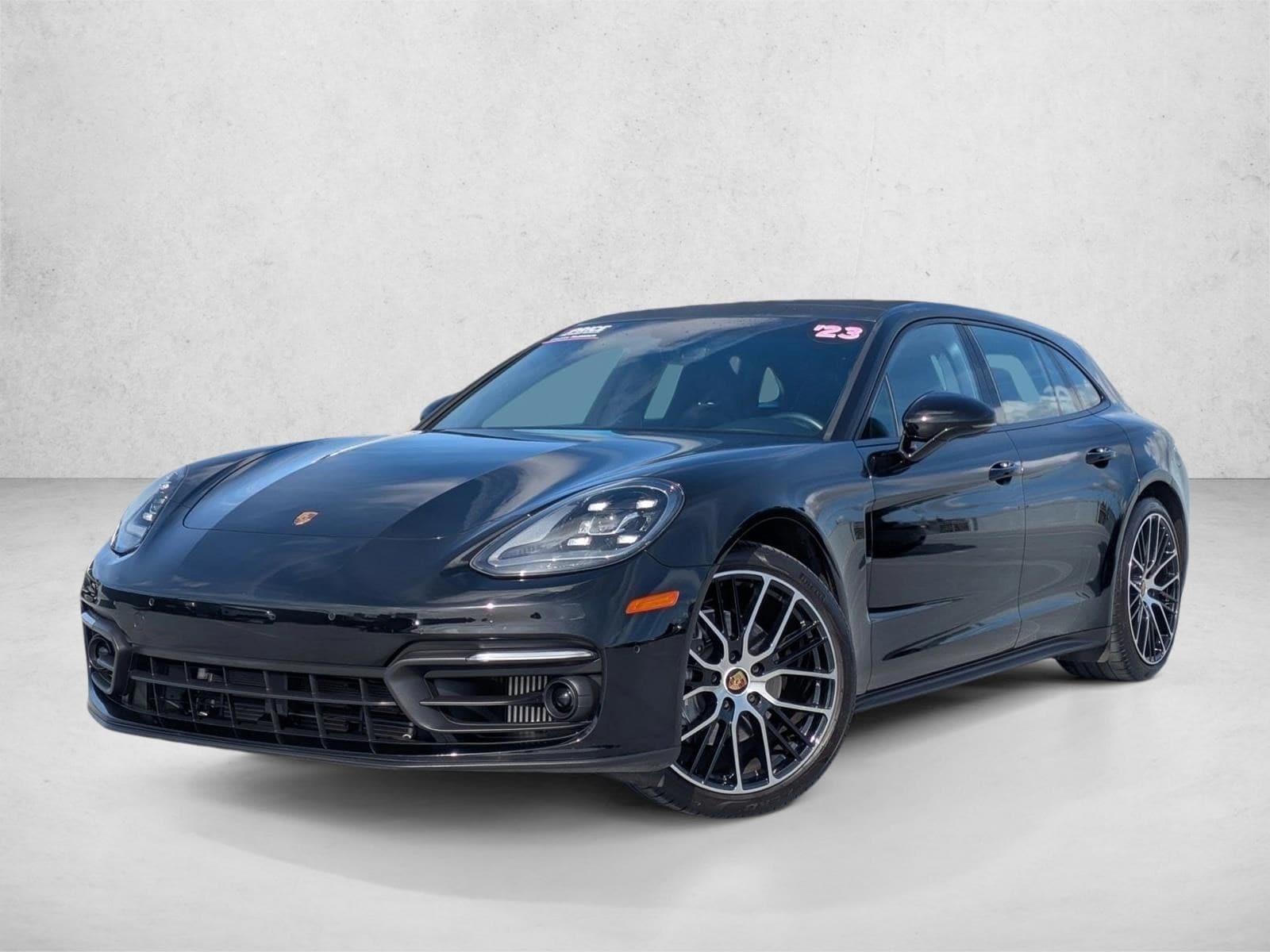 2023 Porsche Panamera 4 Sport Turismo's photo