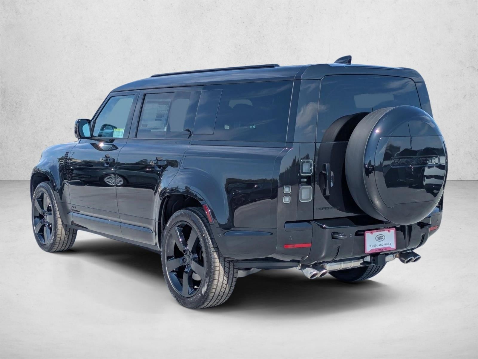 2026 Land Rover Defender V8 - Photo 9