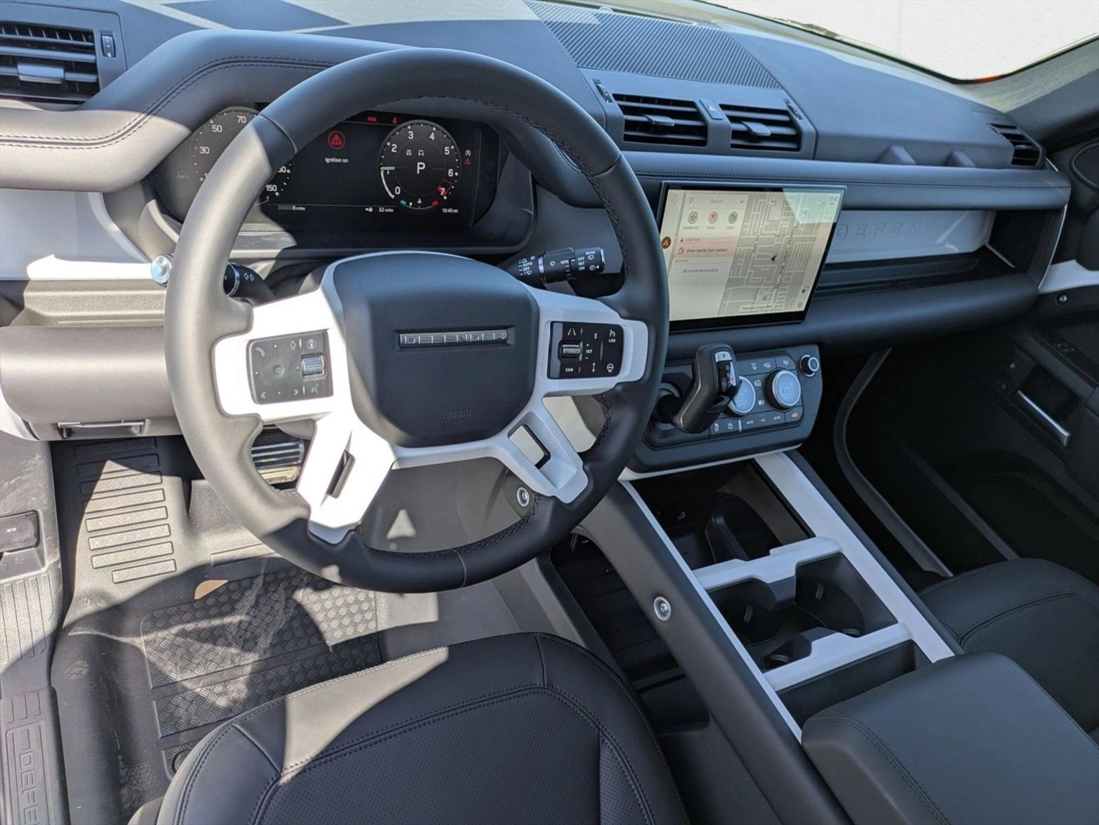 2025 Land Rover Defender 110 X-Dynamic SE photo 3