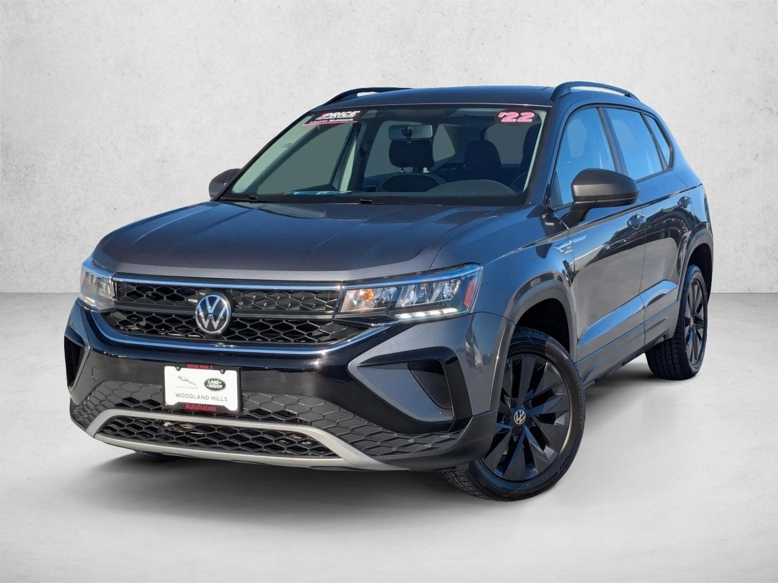 2022 Volkswagen Taos S's photo