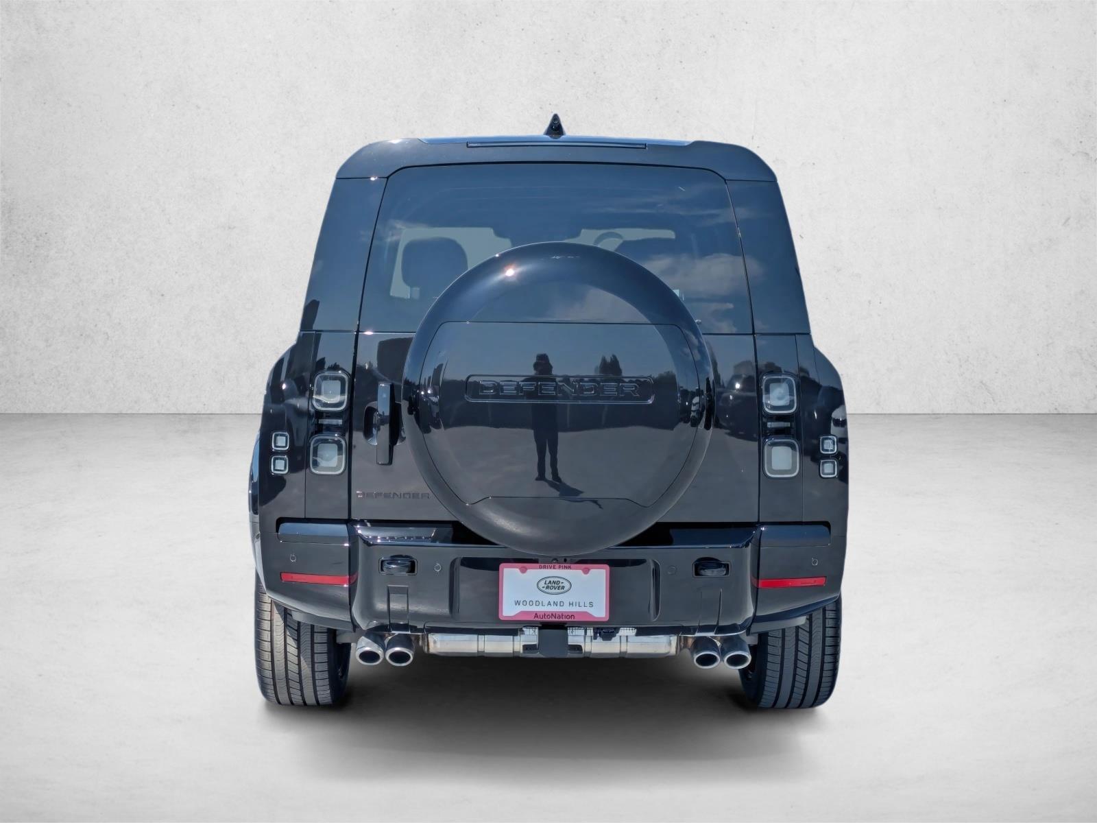 2026 Land Rover Defender V8 - Photo 8