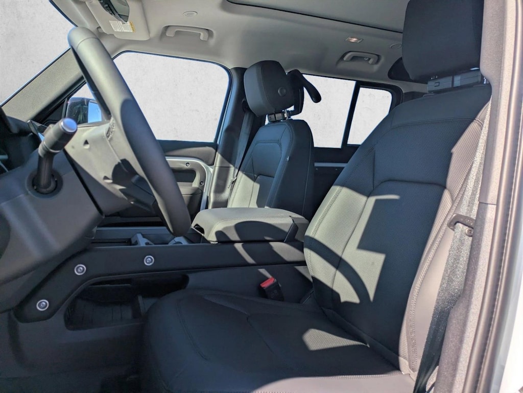 New 2026 Land Rover Defender 110 110 P300 S SUV