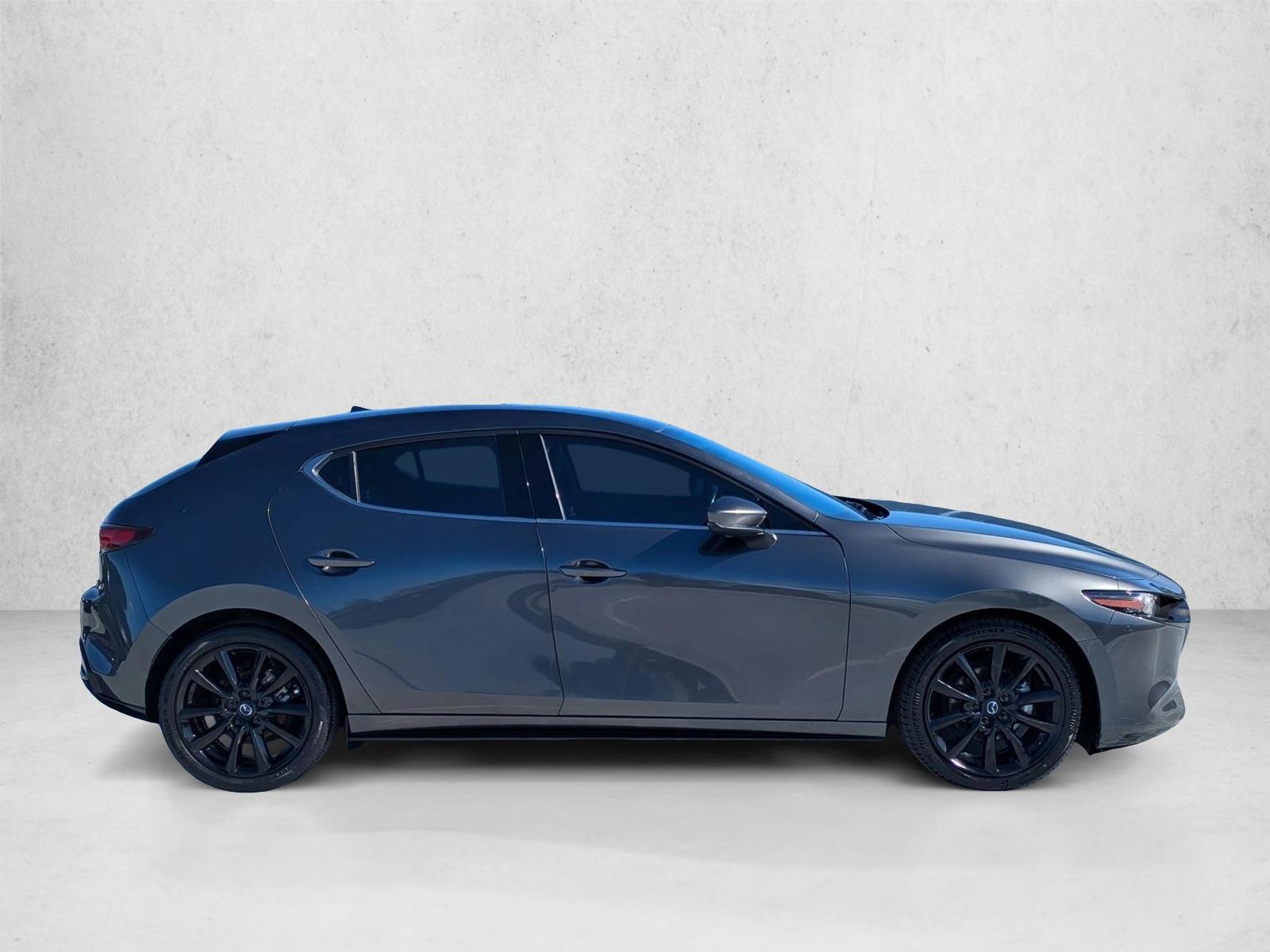 2021 Mazda Mazda3 Premium photo 4