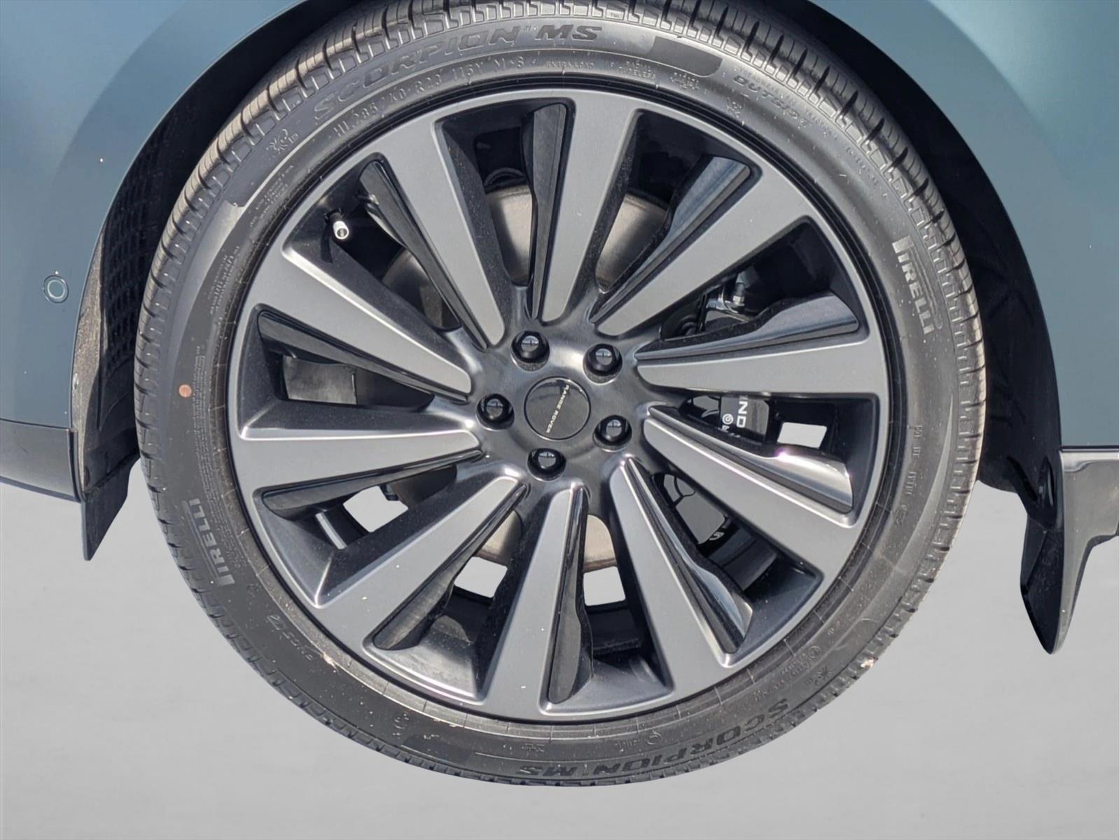 2026 Land Rover Range Rover SV - Photo 10