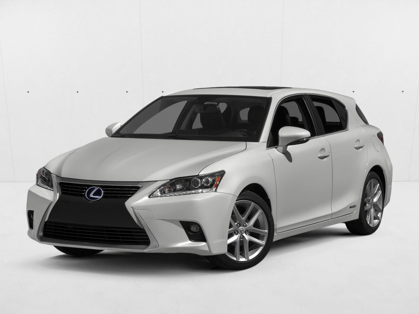 2015 Lexus CT Base's photo