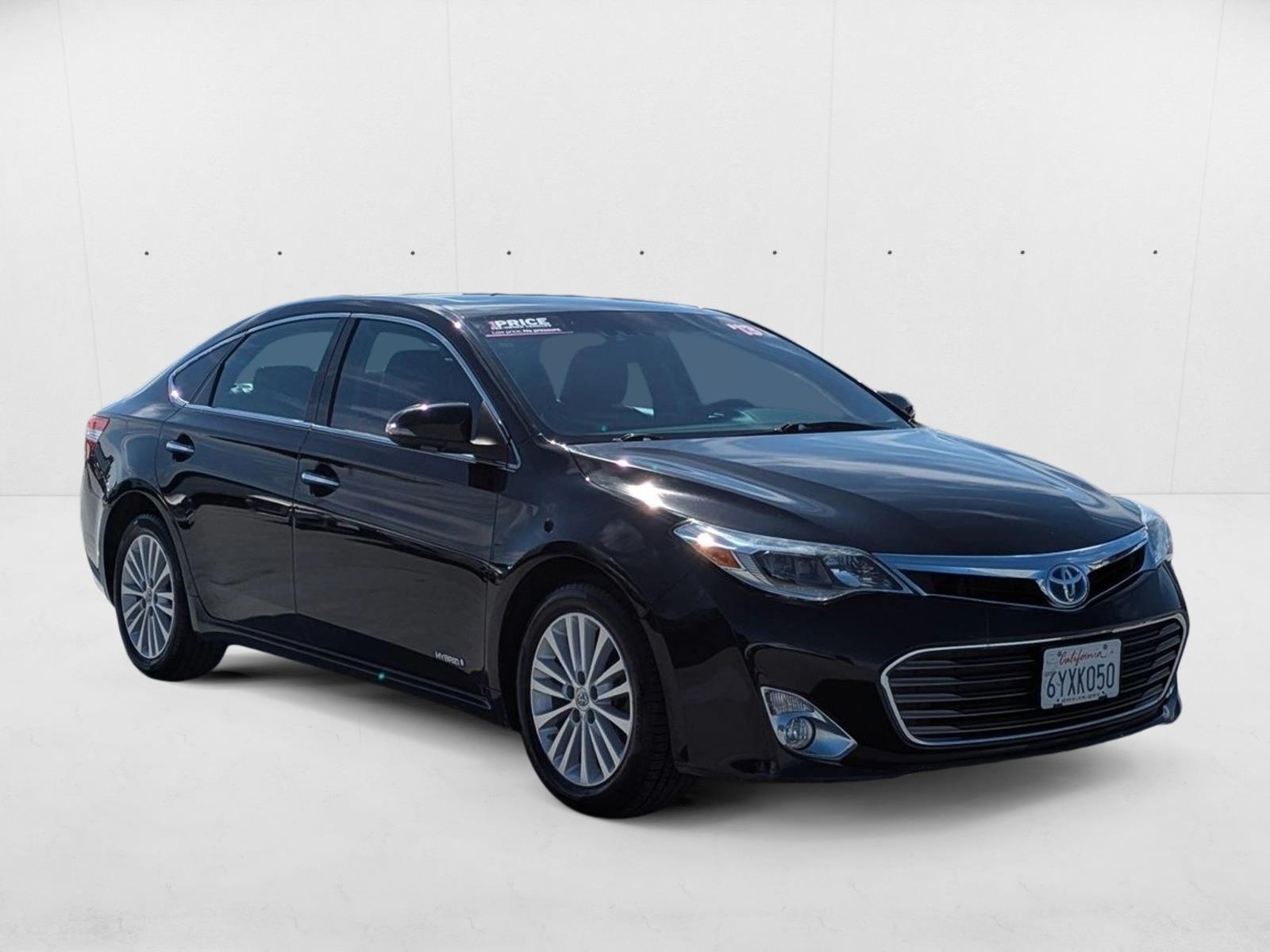 2013 Toyota Avalon Hybrid Limited photo 3