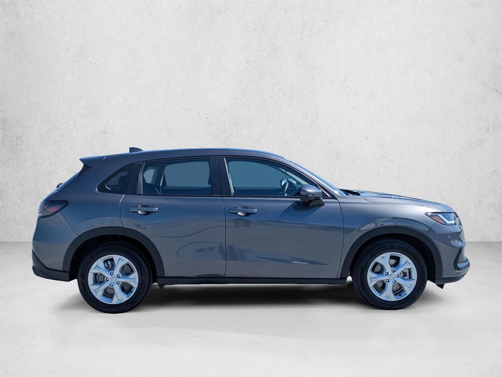 2025 Honda HR-V LX photo 4