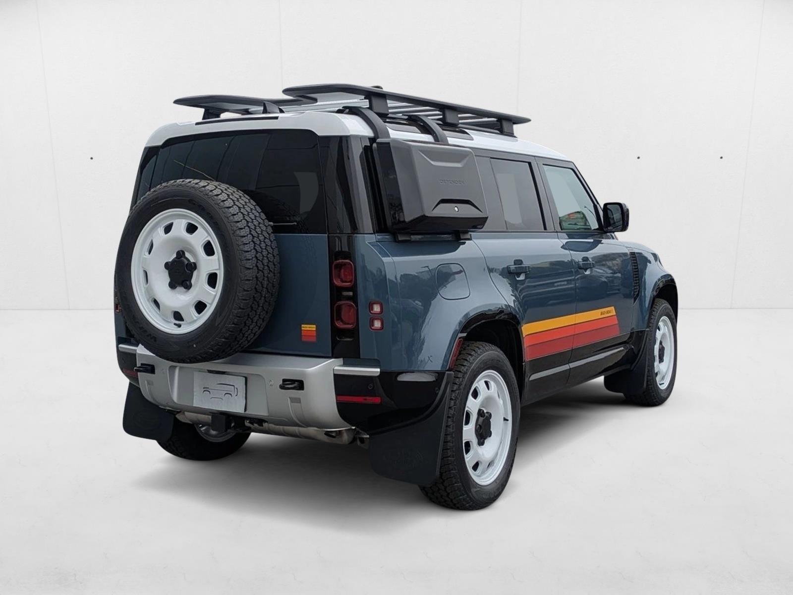 2025 Land Rover Defender 110 S photo 2