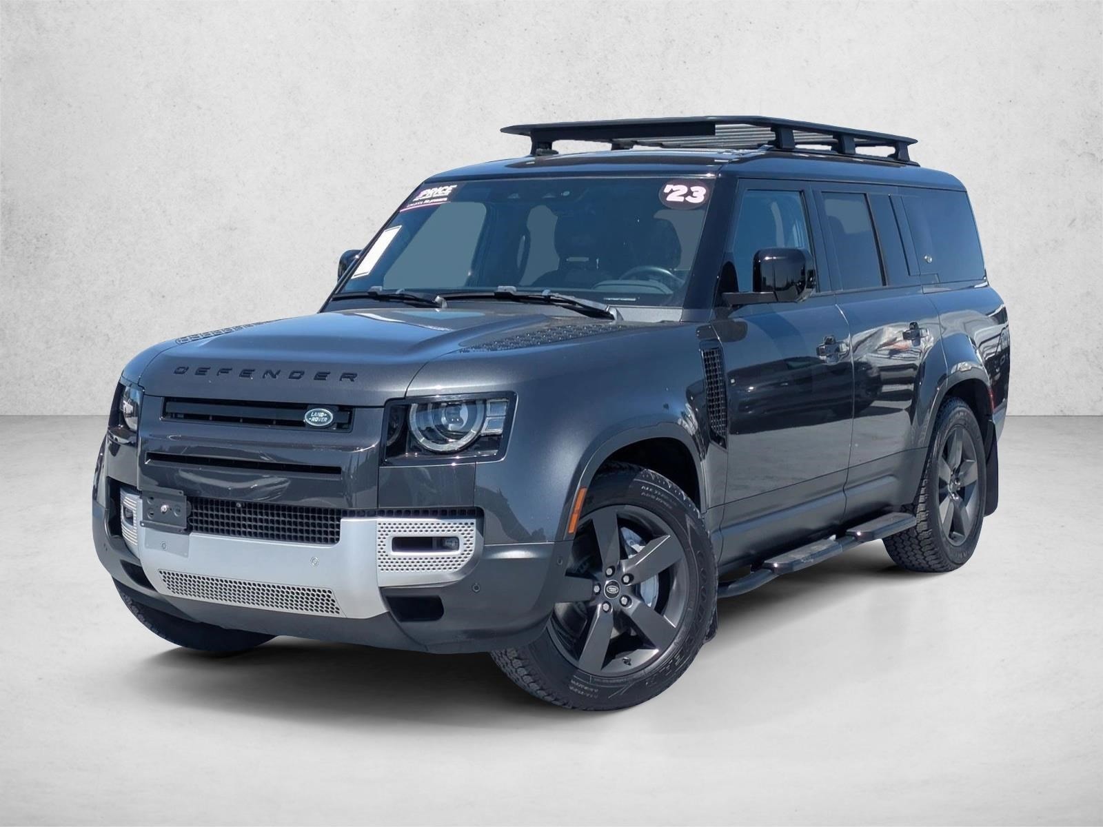 2023 Land Rover Defender SE's photo