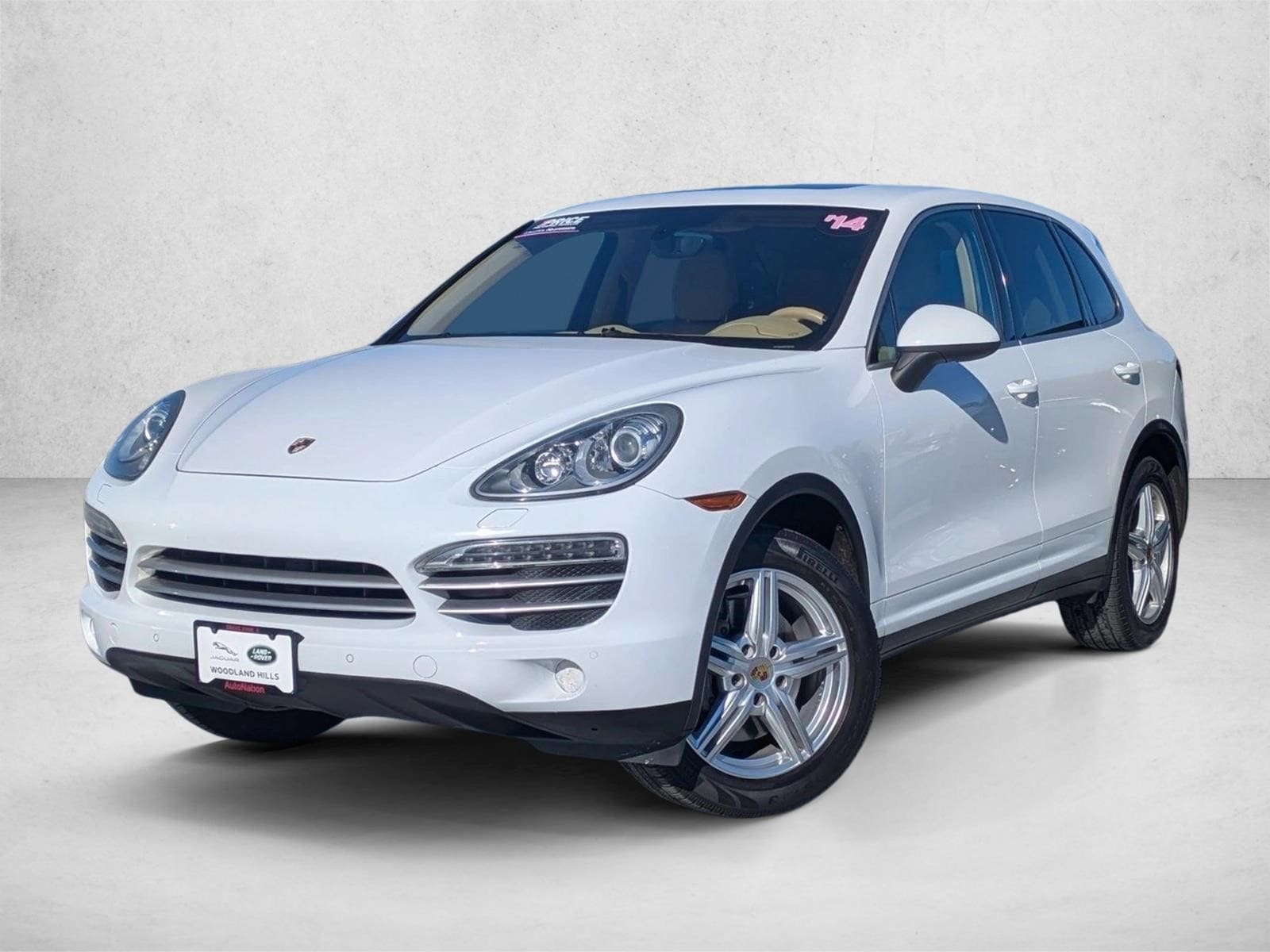 2014 Porsche Cayenne Platinum Edition's photo