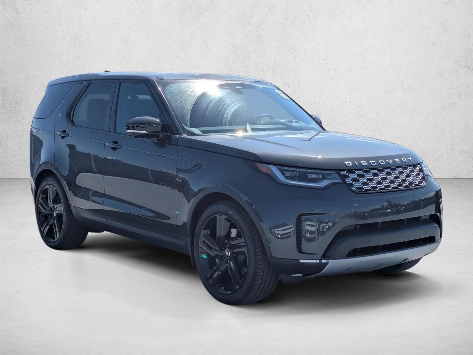 2026 Land Rover Discovery S - Photo 6