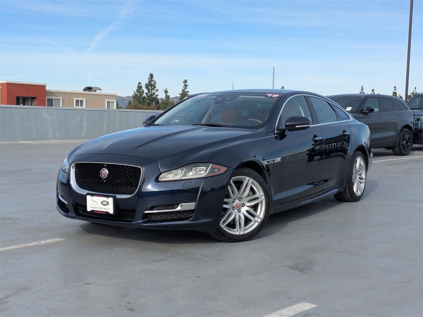 2019 Jaguar XJ R-Sport's photo