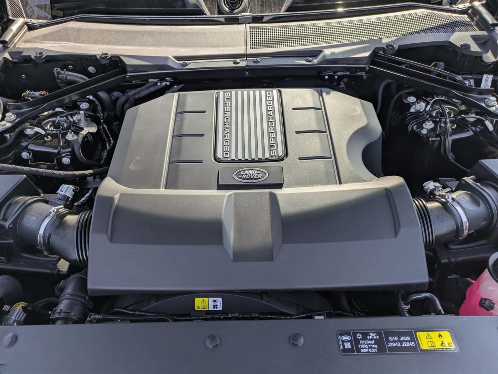 2026 Land Rover Defender V8 - Photo 18