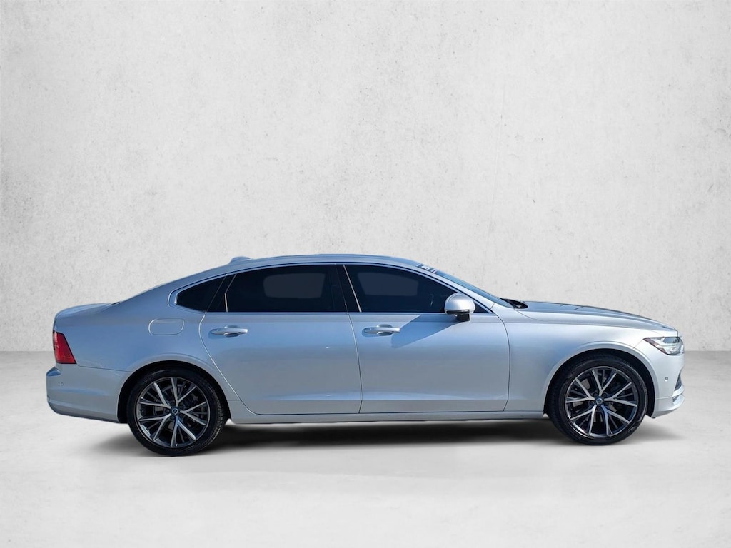 Used 2018 Volvo S90 Momentum 4dr Car
