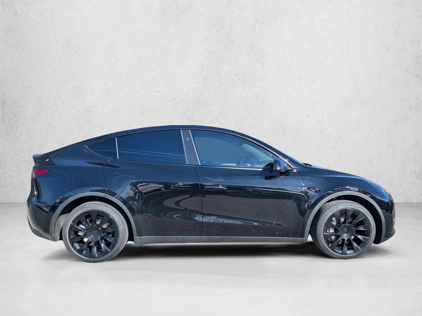 2023 Tesla Model Y Long Range photo 4