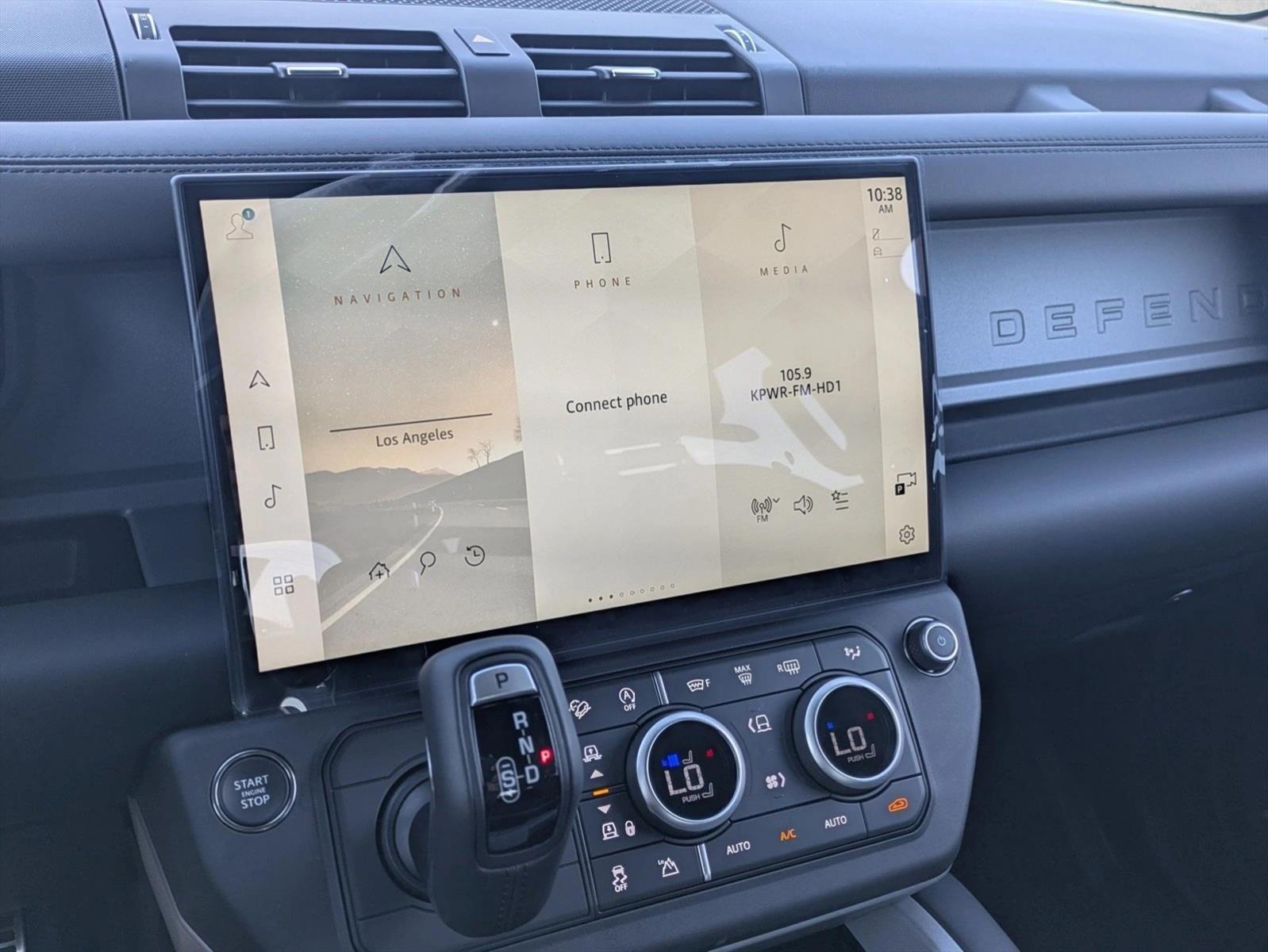 2026 Land Rover Defender V8 - Photo 12