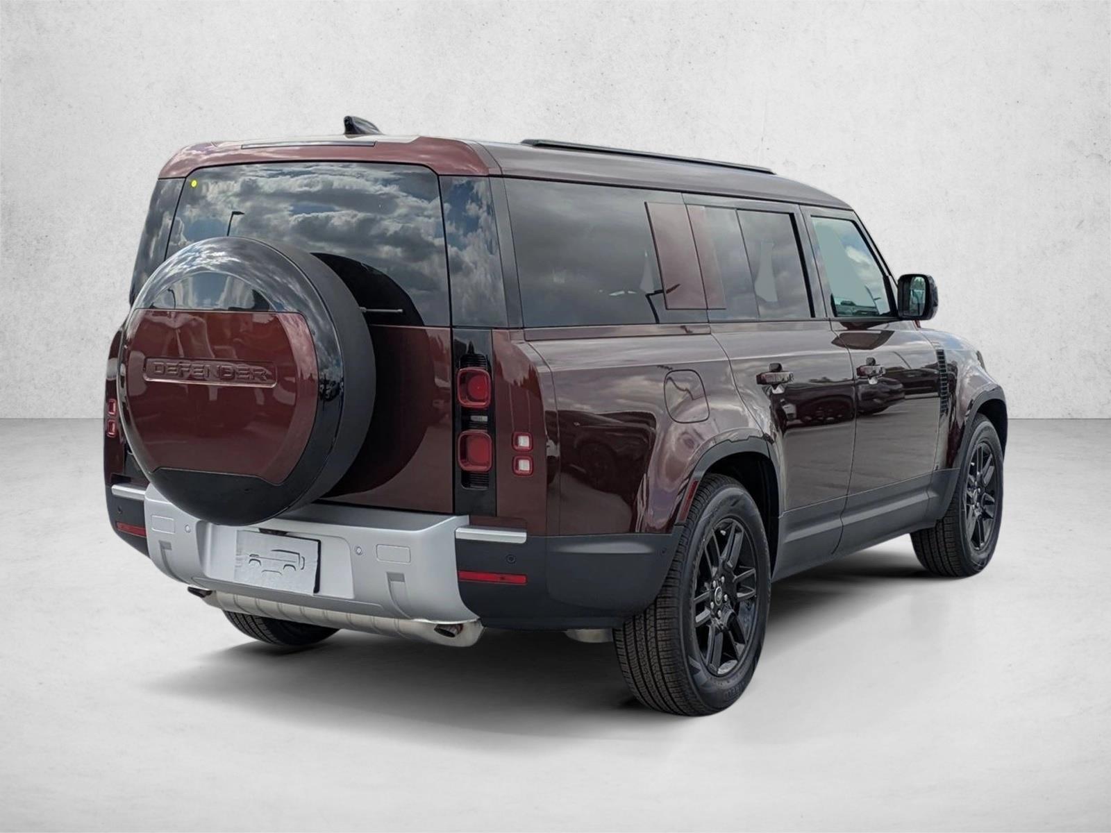 2025 Land Rover Defender S photo 2