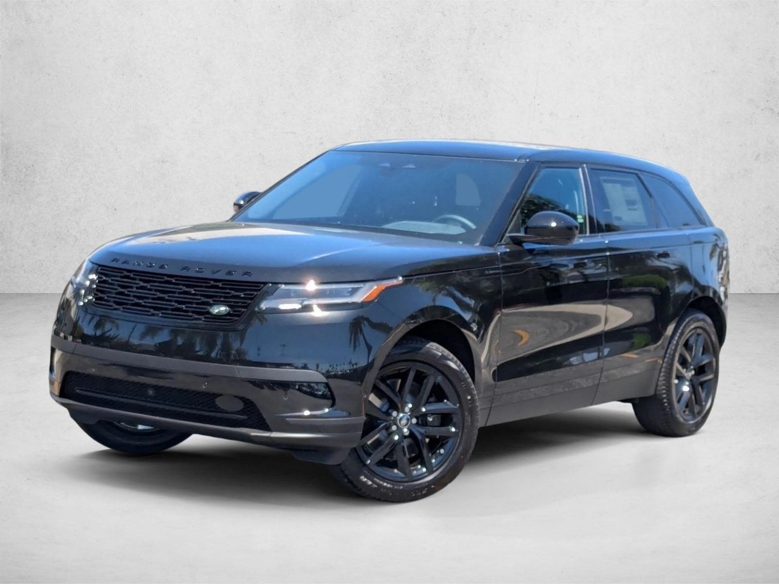 2026 Land Rover Range Rover Velar S's photo