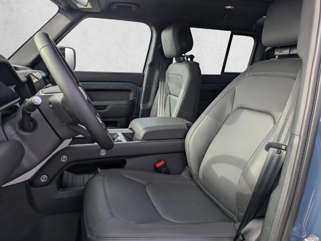 New 2025 Land Rover Defender 110 P400 S Sport Utility