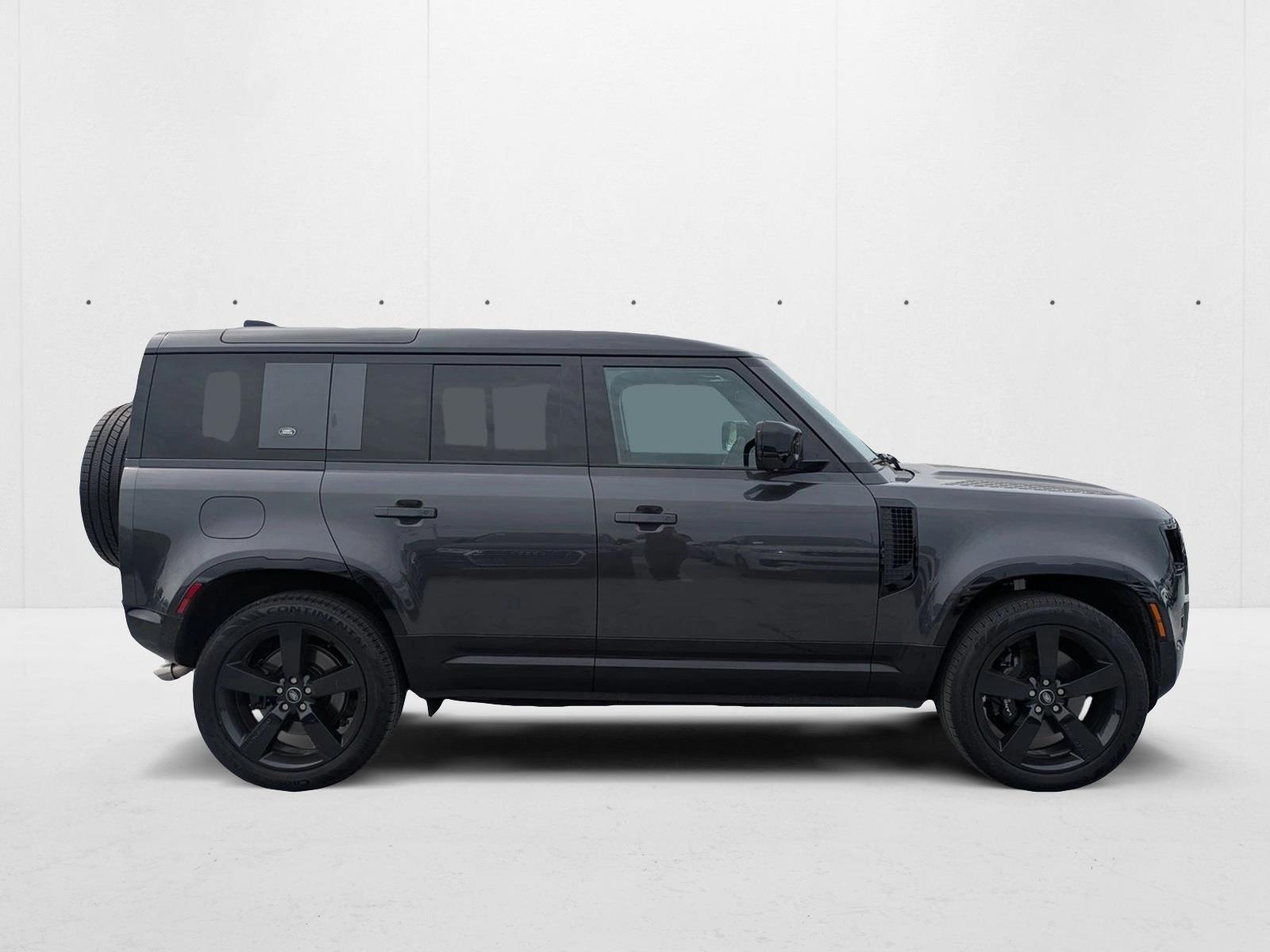 2022 Land Rover Defender 110 V8 photo 4