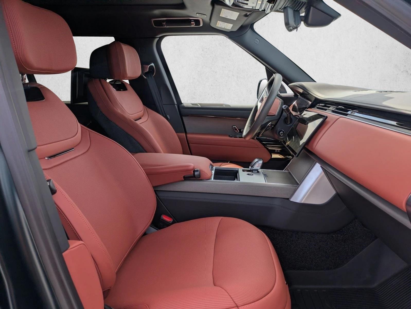 2026 Land Rover Range Rover SV - Photo 17