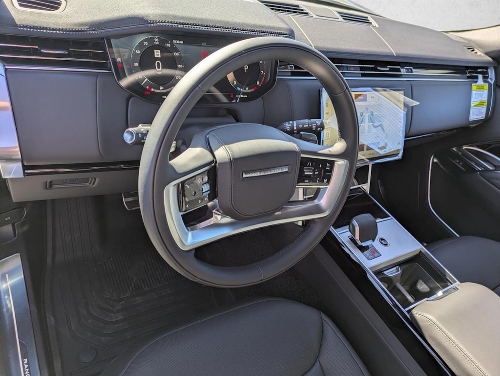 New 2025 Land Rover Range Rover SE Sport Utility