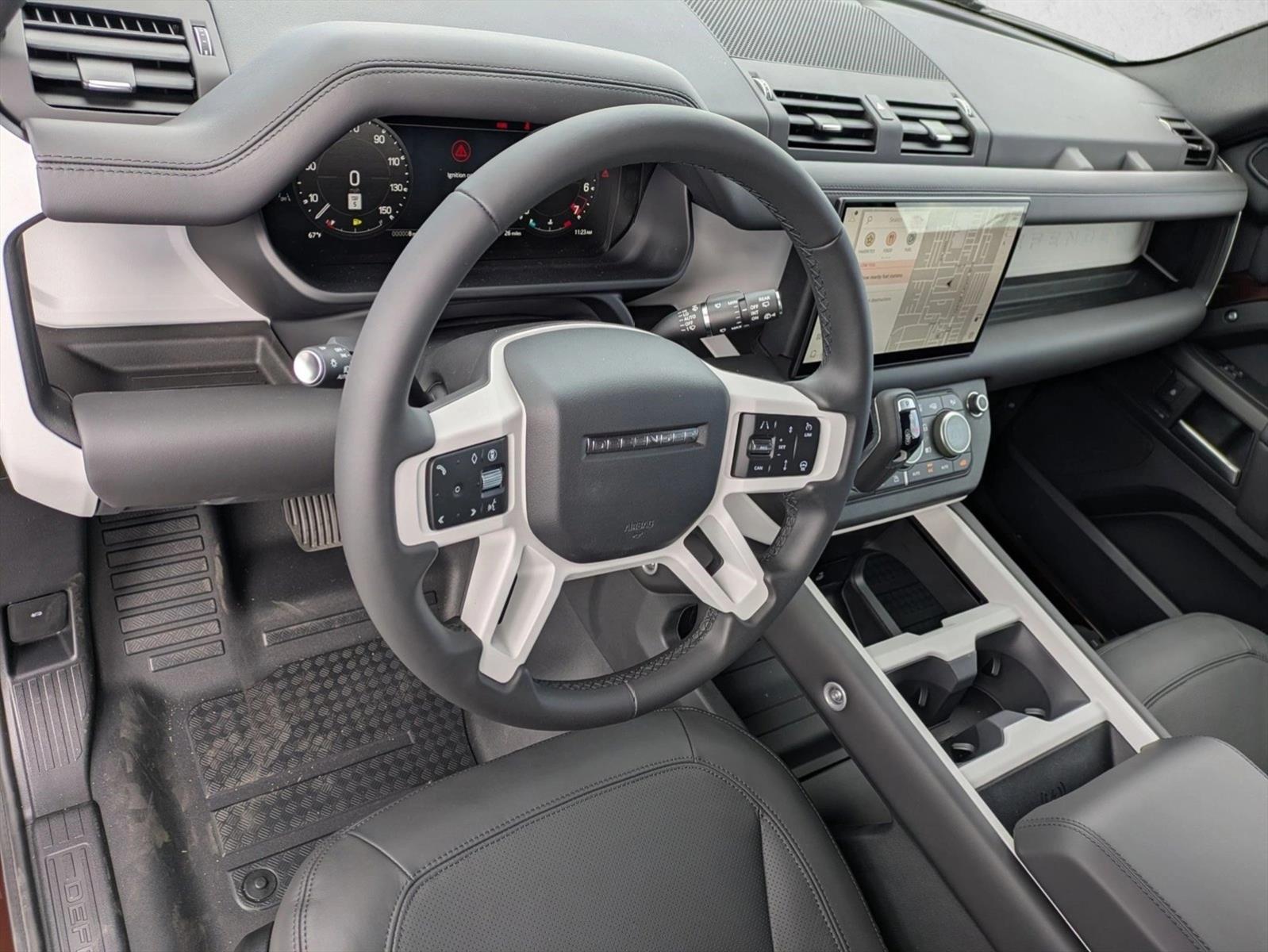 2025 Land Rover Defender S photo 3