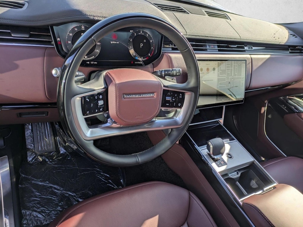 New 2025 Land Rover Range Rover SE Sport Utility