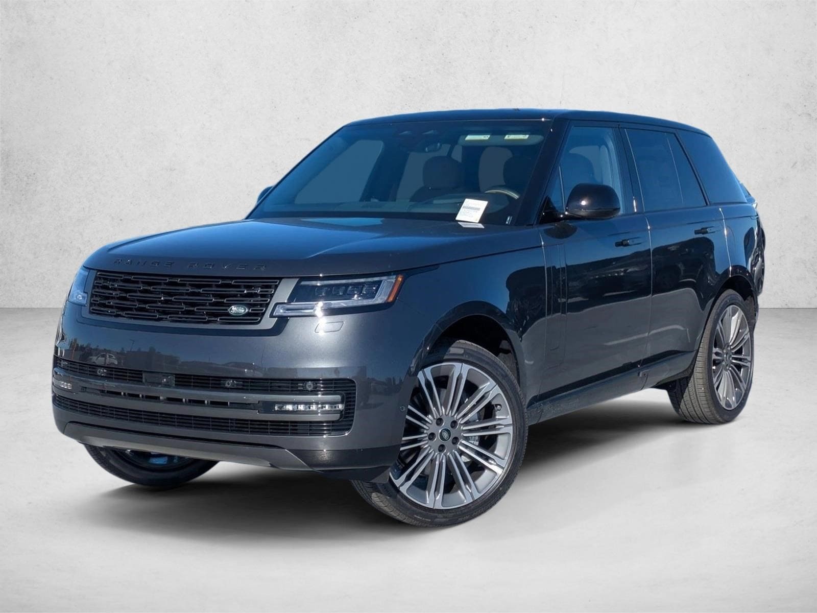 2025 Land Rover Range Rover SE's photo