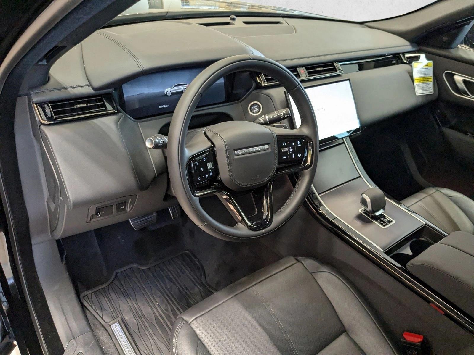 2026 Land Rover Range Rover Velar SE photo 3