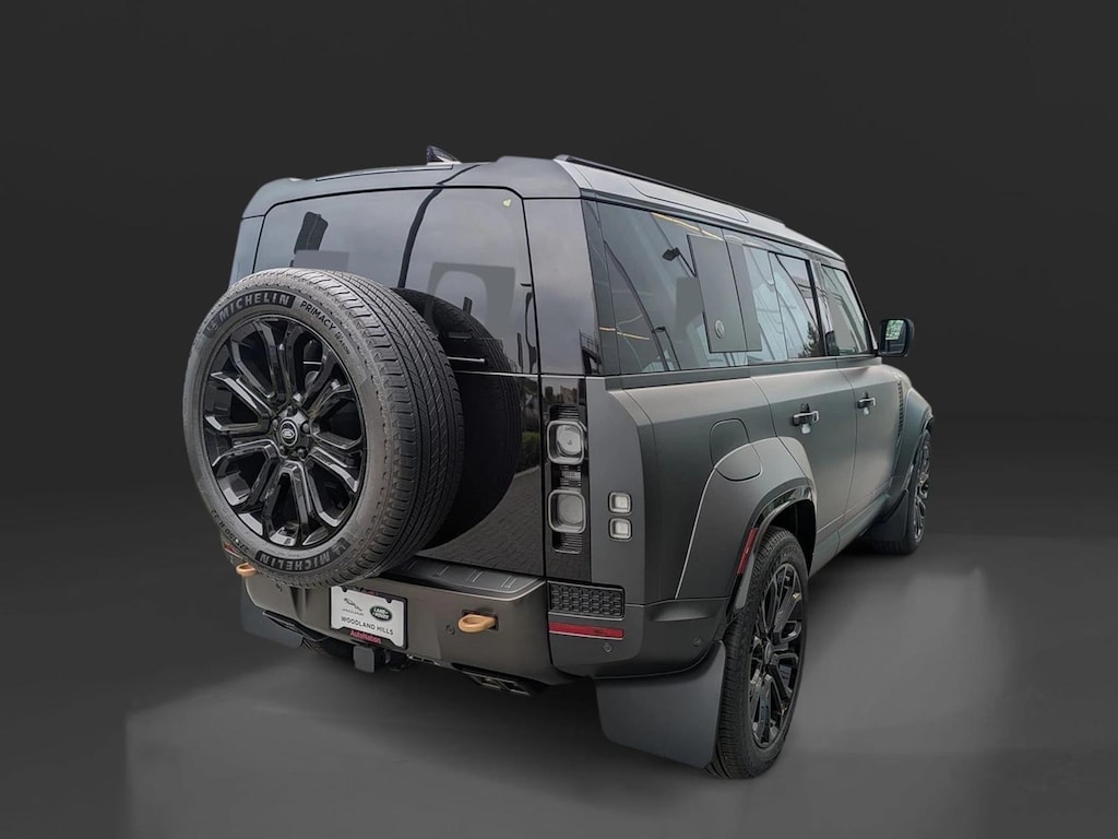 New 2025 Land Rover Defender 110 P635 OCTA Edition One Sport Utility
