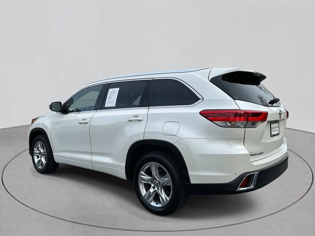 Used 2019 Toyota Highlander Limited V6 SUV