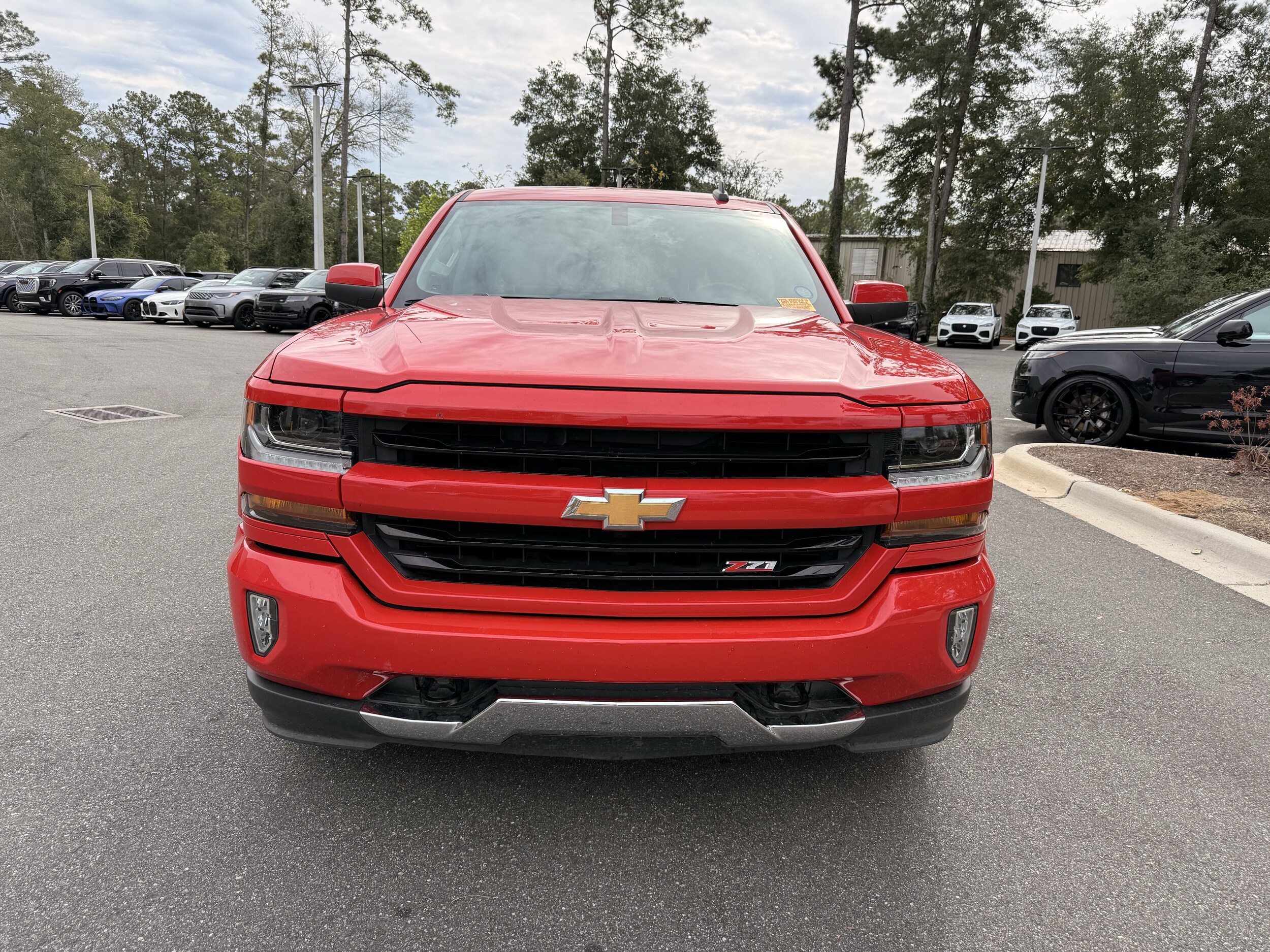 2017 Chevrolet Silverado 1500 LT Z71 photo 2