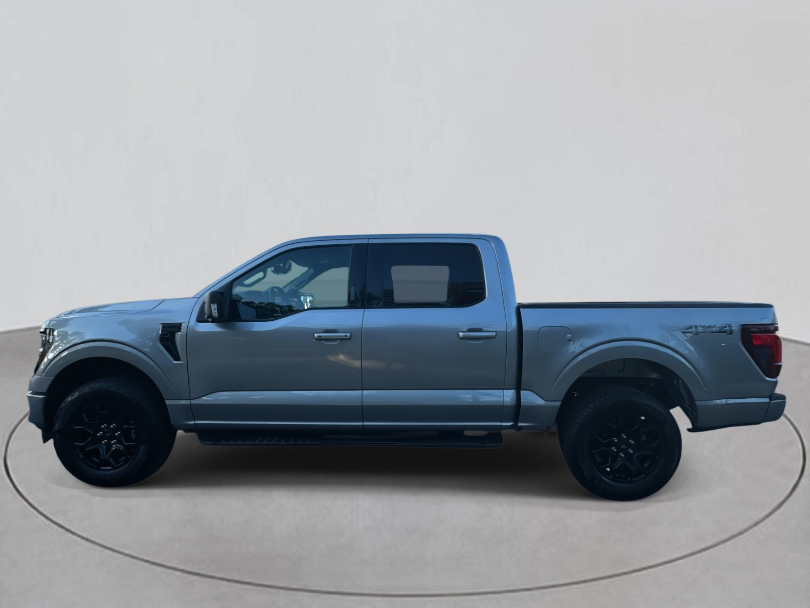 2024 Ford F-150 XLT photo 2