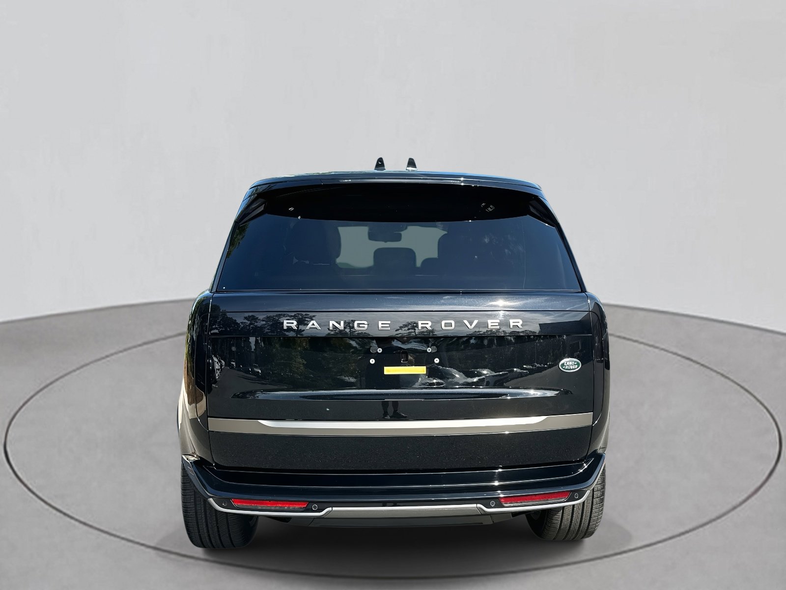 2023 Land Rover Range Rover SE photo 4