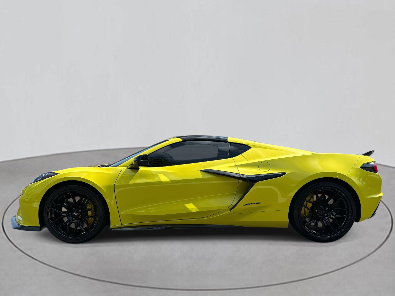 2023 Chevrolet Corvette Z06 3LZ Coupe photo 2