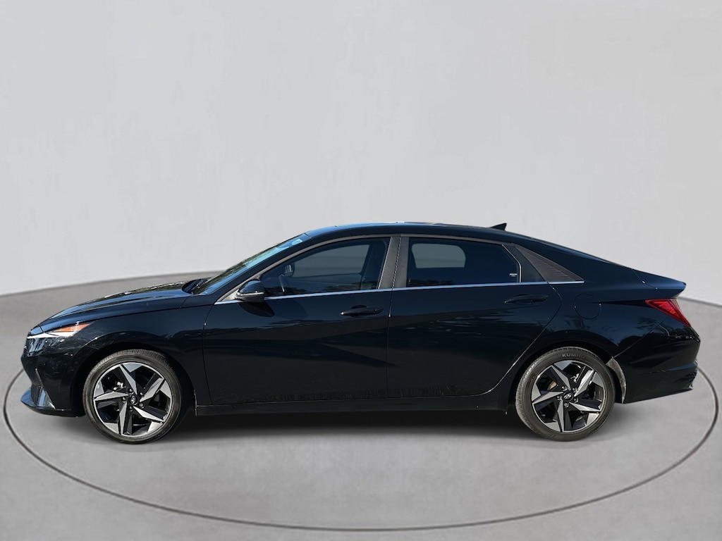 Used 2023 Hyundai Elantra Limited Sedan