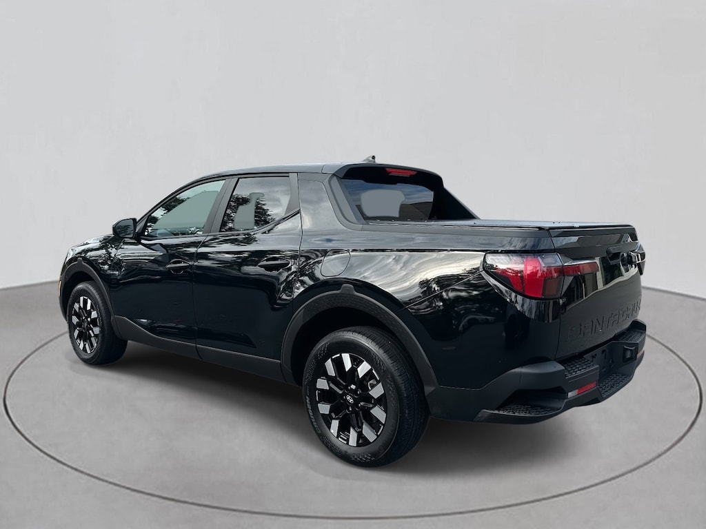Used 2025 Hyundai Santa Cruz SE Truck Crew Cab