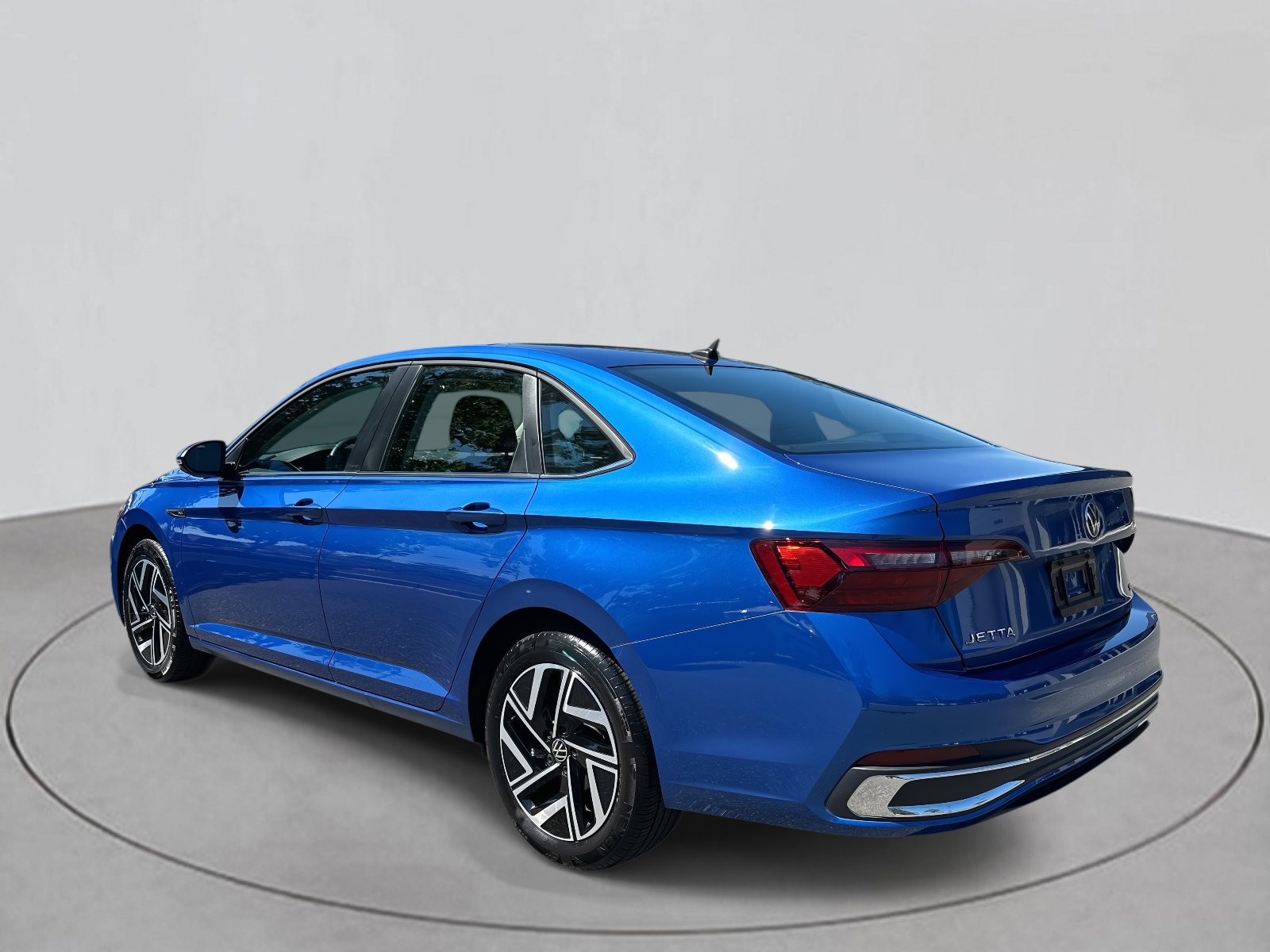 2022 Volkswagen Jetta 1.5T SEL photo 2