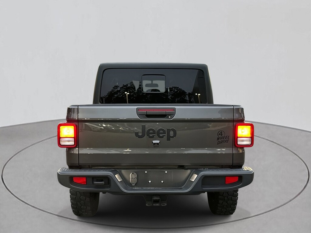 Used 2022 Jeep Gladiator Sport Truck Crew Cab