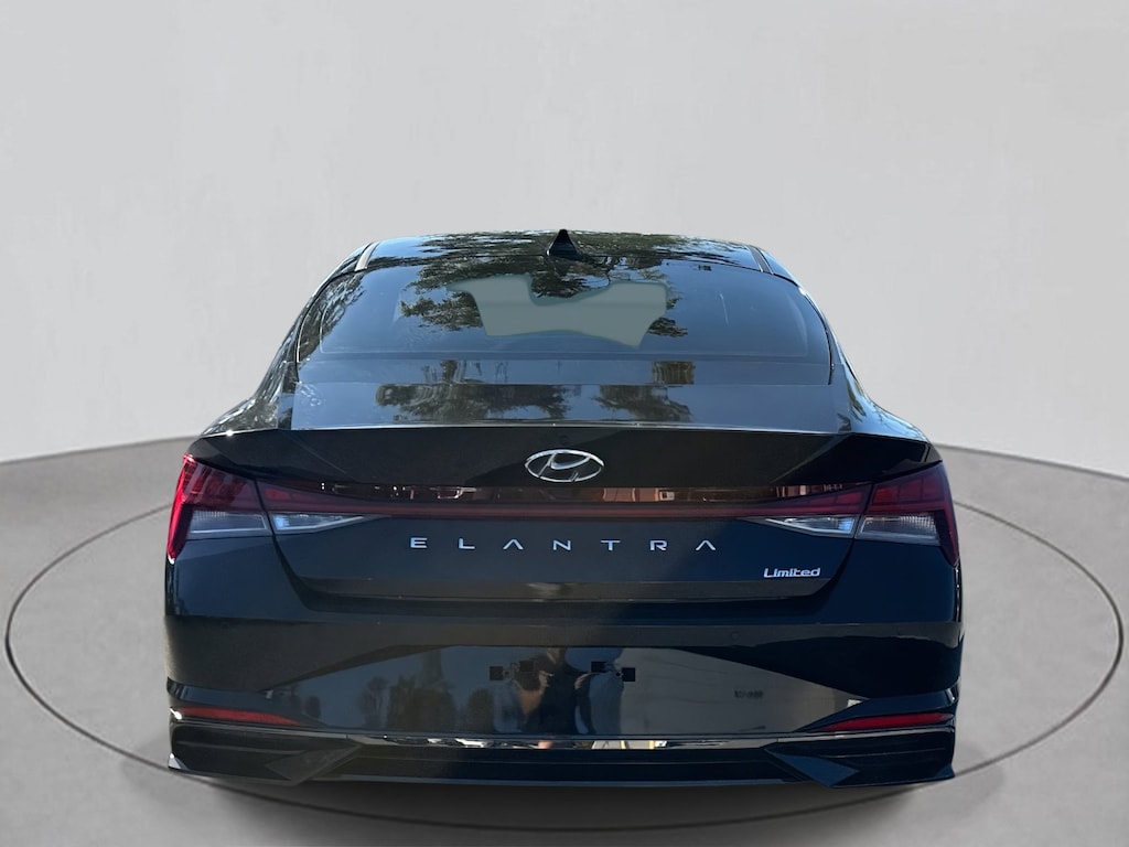 Used 2023 Hyundai Elantra Limited Sedan