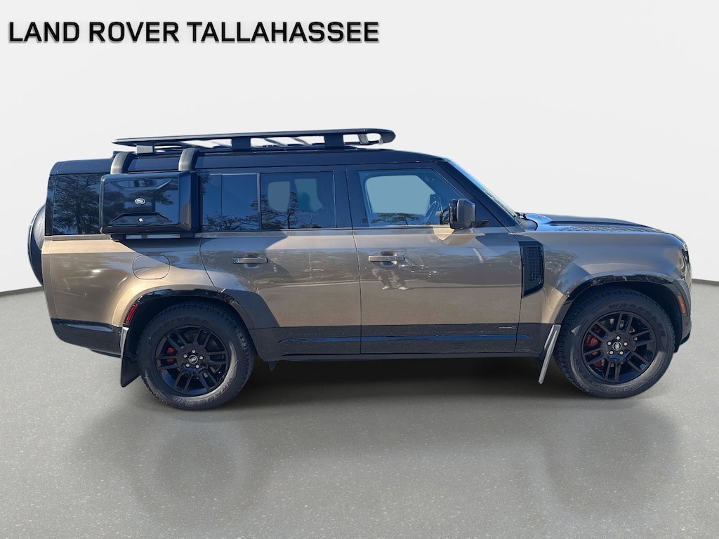 2024 Land Rover Defender 130 X photo 4