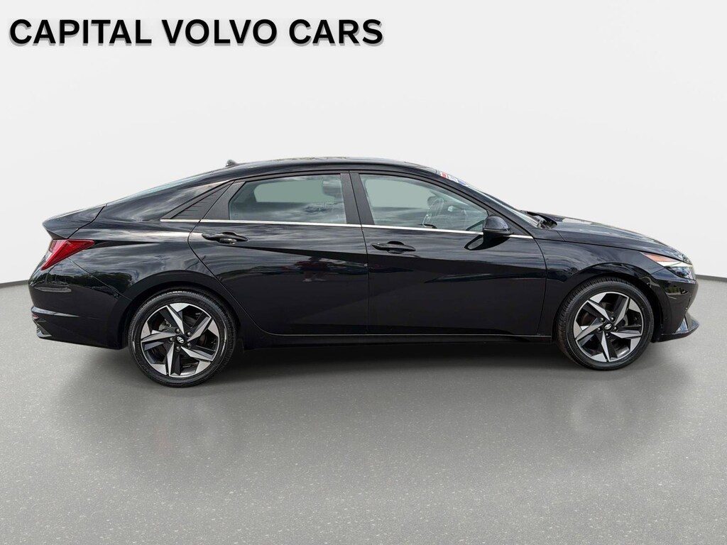 Used 2023 Hyundai Elantra Limited Sedan