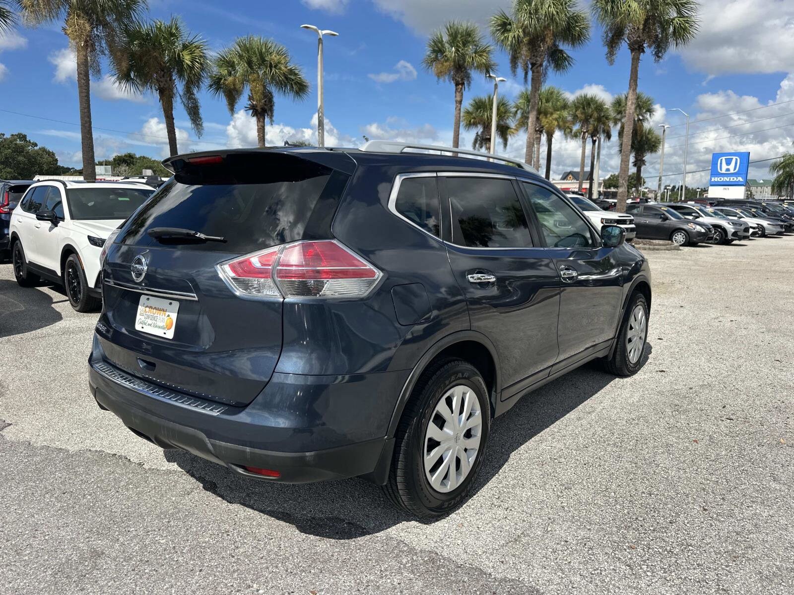 2016 Nissan Rogue S photo 3