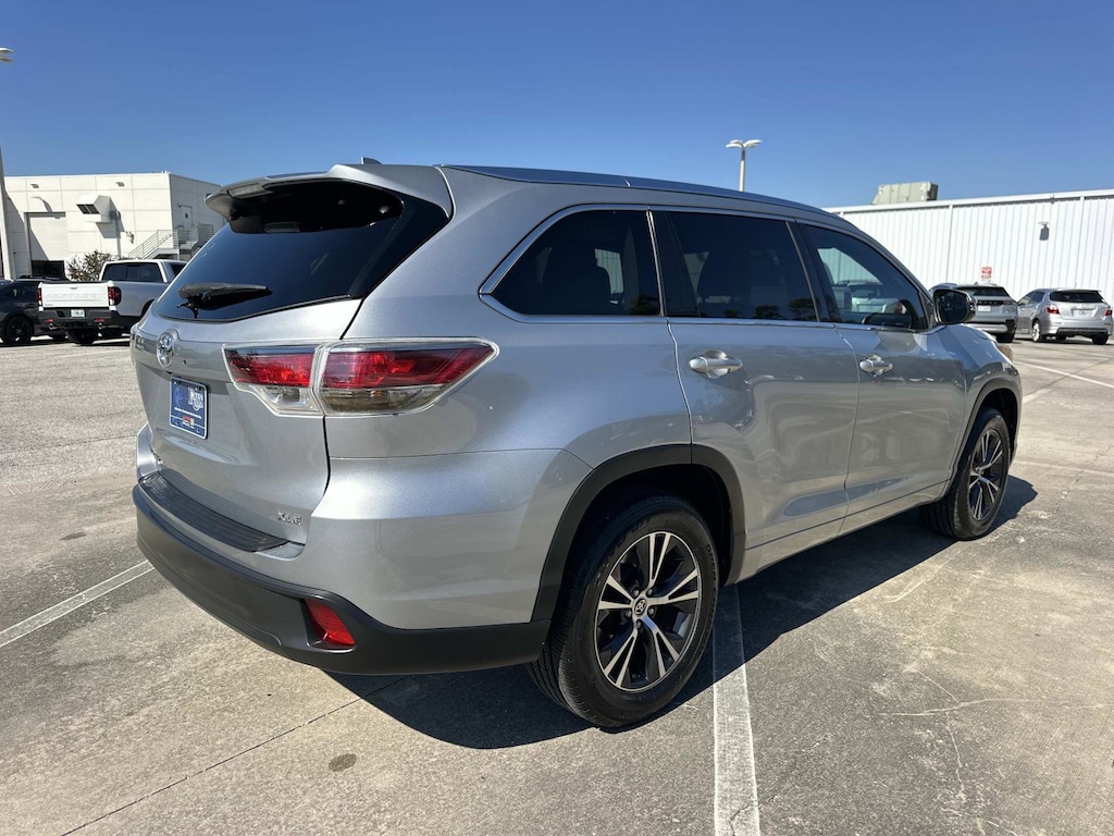 Used 2016 Toyota Highlander XLE SUV