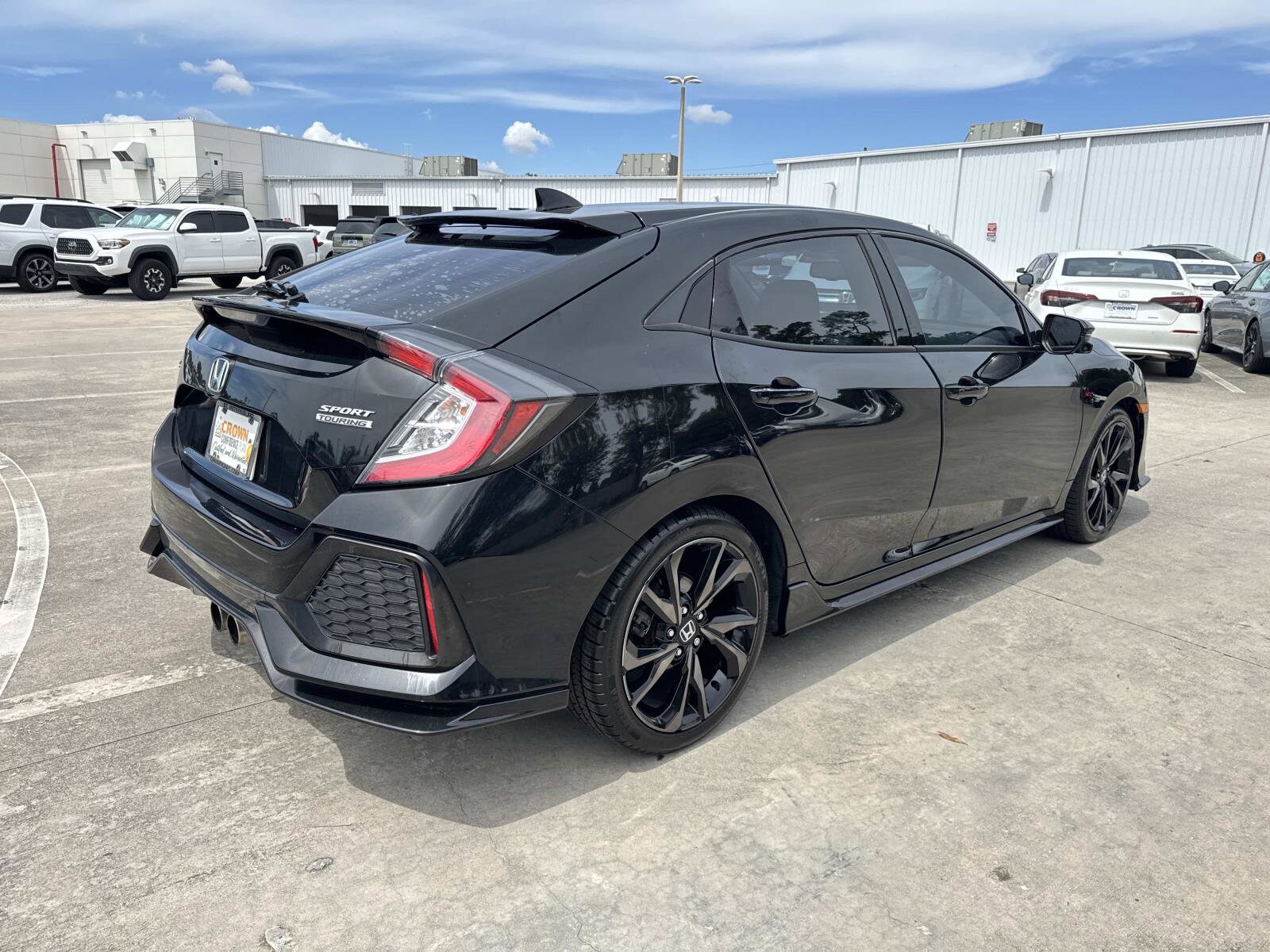 2017 Honda Civic Sport Touring Hatchback photo 3