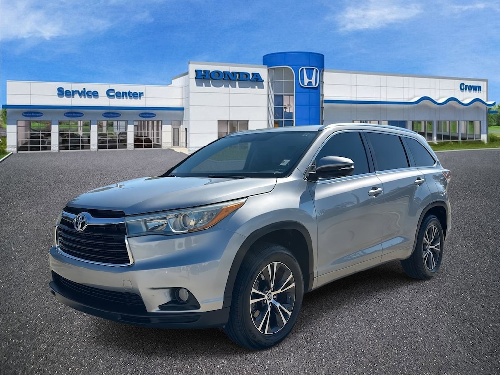 Used 2016 Toyota Highlander XLE SUV