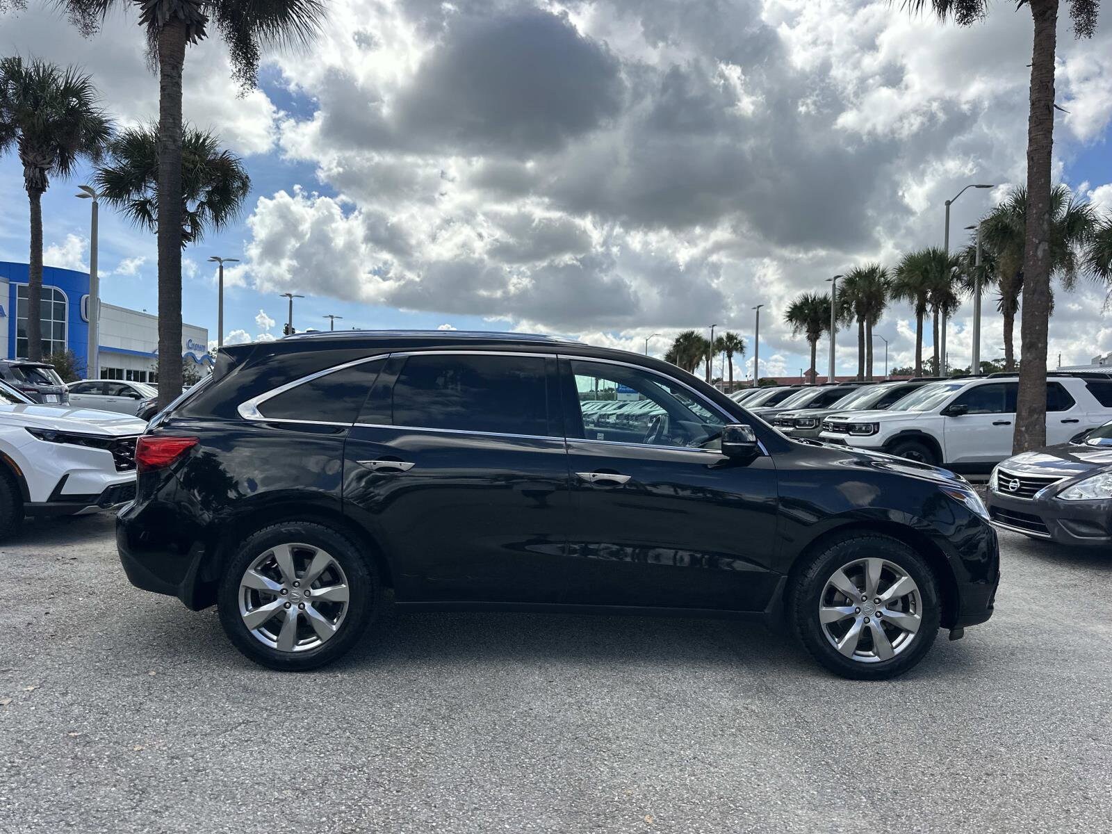 2016 Acura MDX SH-AWD Advance photo 2